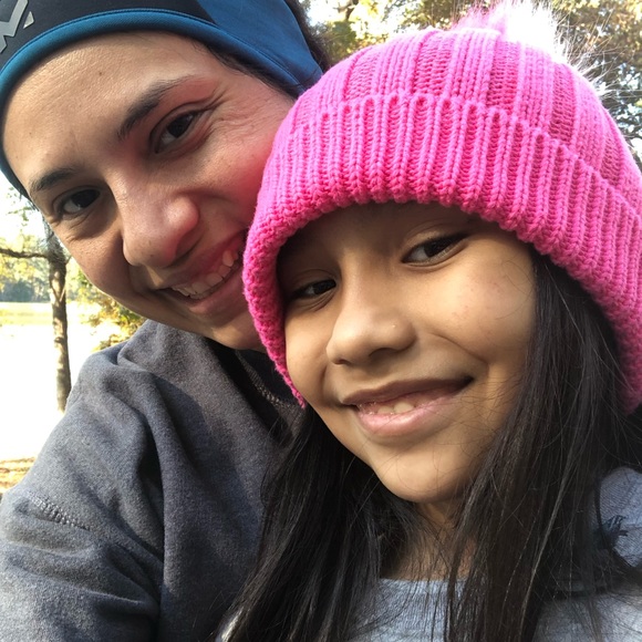 Meet your Posher, Amanda - Picture 2 of 4